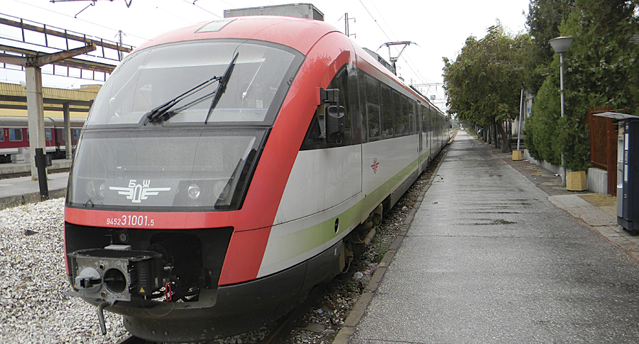 新たに導入された高速列車が首都ソフィアと黒海の都市バルナを結ぶ